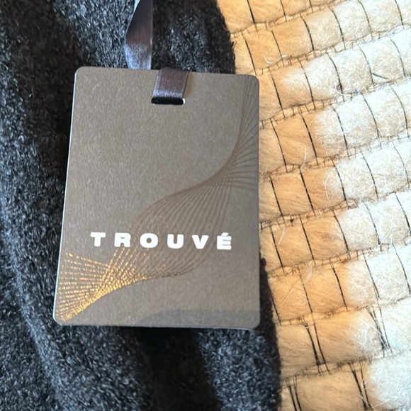 NWT Trouve Nordstrom off the shoulder sweater tunic/minidress - Picture 4 of 4